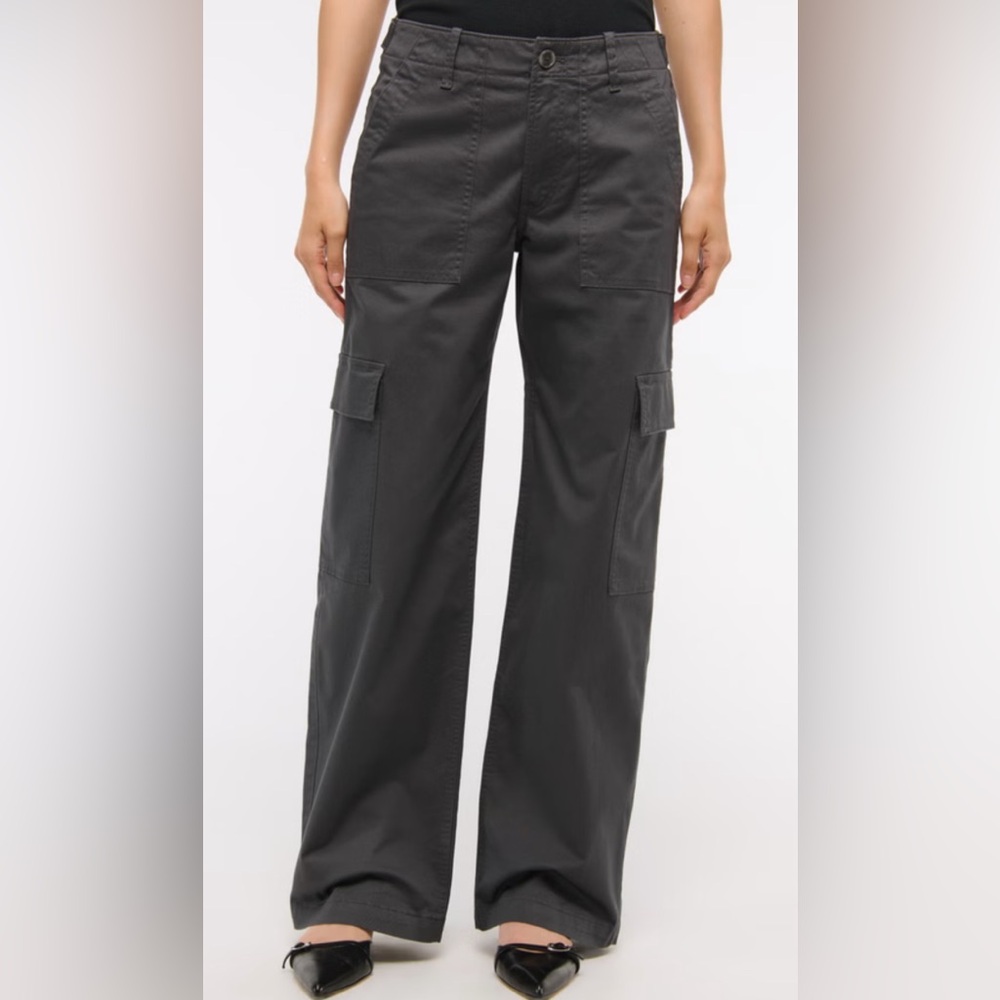 Abercrombie & Fitch Low RiseLoose Cargo Pants Gray and Green